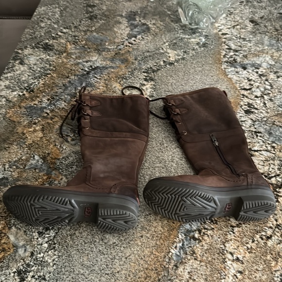 UGG boots “Elsa” tall sz 7 brown lace up - Picture 6 of 10